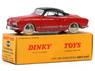 Lot 898 - DINKY TOYS FRANCE (1)
