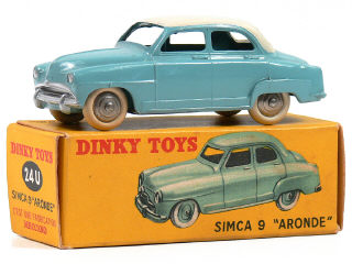 Lot 942 - DINKY TOYS FRANCE (1)