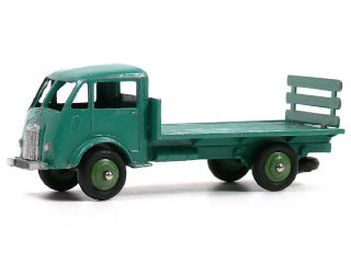 Lot 1091 - DINKY TOYS (FRANCE) (1)