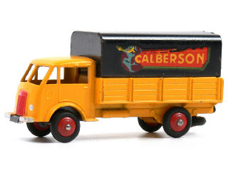 Lot 1106 - DINKY TOYS FRANCE (1)