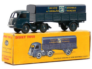 Lot 1161 - DINKY TOYS FRANCE (1)