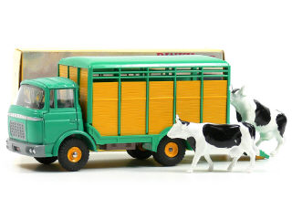 Lot 1211 - DINKY TOYS FRANCE (1)
