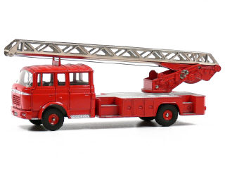 Lot 1215 - DINKY TOYS FRANCE (1)