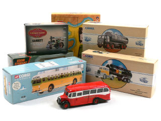 Lot 677 - CORGI TOYS (GB) (9)