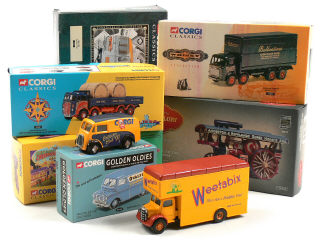 Lot 673 - CORGI TOYS (GB) (8)