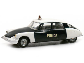 Lot 1031 - DINKY TOYS FRANCE (1)