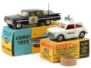 Lot 1499 - DINKY TOYS GB & CORGI TOYS (2)