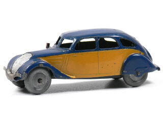 Lot 843 - DINKY TOYS FRANCE (1)