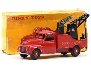Lot 413 - DINKY TOYS FRANCE (1)