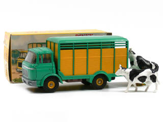 Lot 429 - DINKY TOYS FRANCE (1)