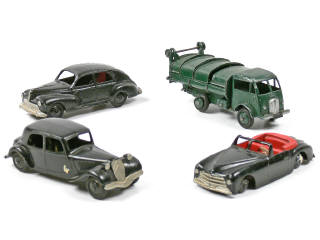 Lot 515 - DINKY TOYS FRANCE (4)
