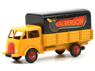 Lot 387 - DINKY TOYS FRANCE (1)