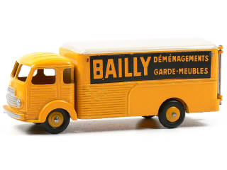 Lot 411 - DINKY TOYS FRANCE (1)