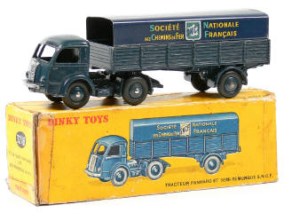 Lot 407 - DINKY TOYS (FRANCE) (1)