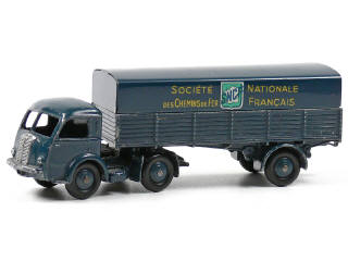 Lot 405 - DINKY TOYS (FRANCE) (1)