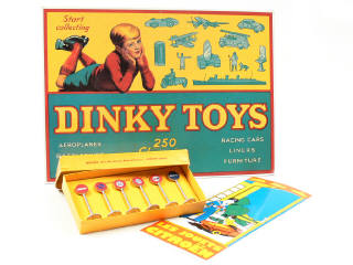 Lot 385 - DINKY TOYS FRANCE (1)