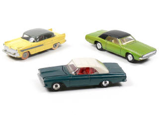 Lot 502 - DINKY TOYS (3)