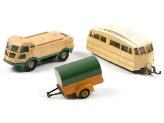 Lot 482 - DINKY TOYS FRANCE (3)
