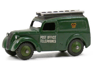 Lot 572 - DINKY TOYS GB (1)