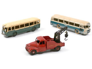 Lot 496 - DINKY TOYS FRANCE (3)
