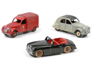 Lot 487 - DINKY TOYS FRANCE (3)