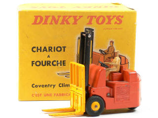 Lot 424 - DINKY TOYS FRANCE (1)