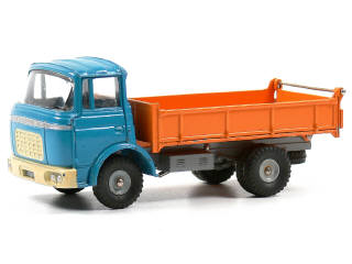 Lot 431 - DINKY TOYS FRANCE (1)
