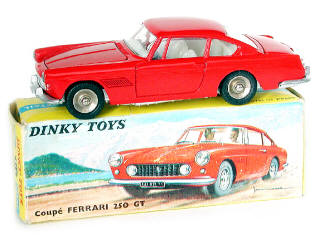 Lot 93 - DINKY TOYS FRANCE (1)