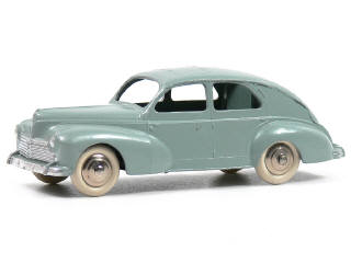 Lot 428 - DINKY TOYS FRANCE (1)