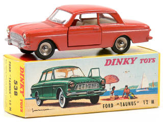 Lot 577 - DINKY TOYS FRANCE (1)