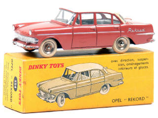 Lot 526 - DINKY TOYS (FRANCE) (1)