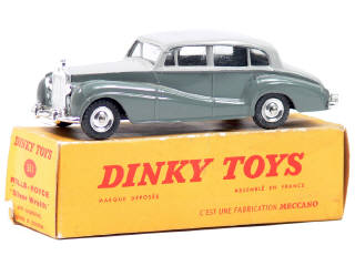 Lot 522 - DINKY TOYS FRANCE (1)