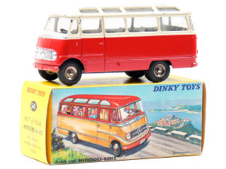 Lot 222 - DINKY TOYS FRANCE (1)