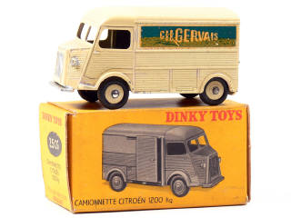 Lot 208 - DINKY TOYS FRANCE (1)