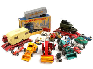 Lot 268 - DIVERS (23)