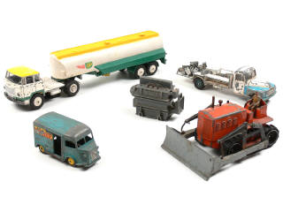 Lot 368 - DINKY TOYS FRANCE (5)