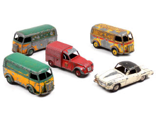 Lot 374 - DINKY TOYS FRANCE (5)