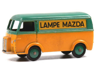 Lot 299 - DINKY TOYS FRANCE (1)
