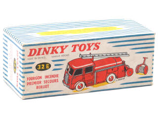 Lot 305 - DINKY TOYS FRANCE (1)
