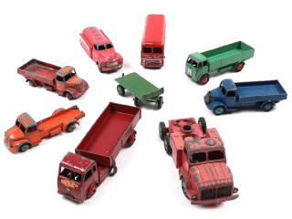 Lot 445 - DINKY TOYS GB (9)