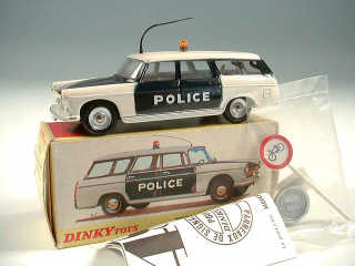 Lot 392 - DINKY TOYS FRANCE (1)
