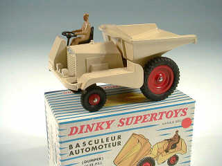 Lot 848 - DINKY TOYS (FRANCE) (1)