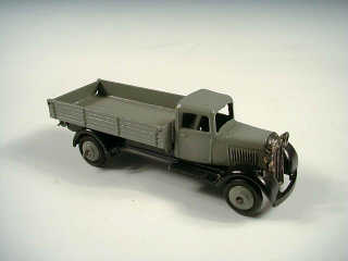 Lot 549 - DINKY TOYS GB (1)