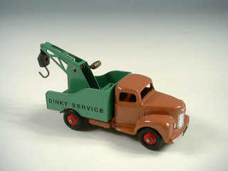 Lot 570 - DINKY TOYS GB (1)