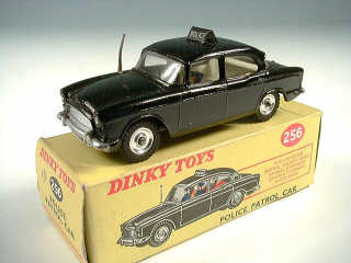 Lot 695 - DINKY TOYS GB (1)