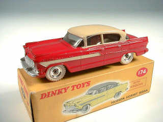 Lot 708 - DINKY TOYS (GB) (1)