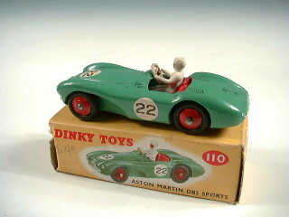 Lot 745 - DINKY TOYS (GB) (1)