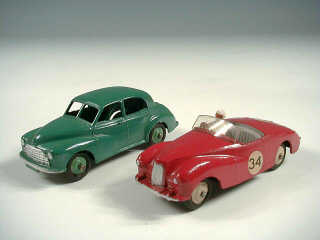 Lot 725 - DINKY TOYS (GB) (2)