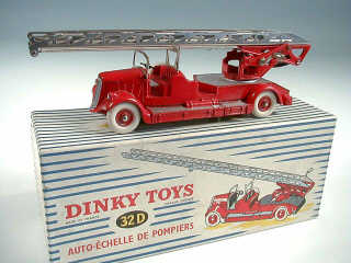 Lot 213 - DINKY TOYS (FRANCE) (1)