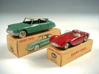 Lot 401 - DINKY TOYS (FRANCE) (2)